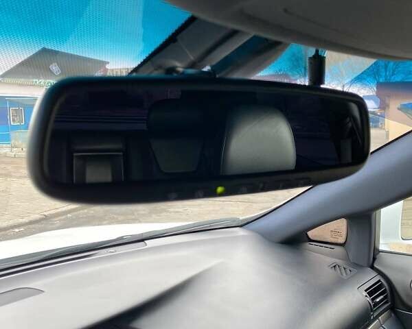 Білий Лексус РХ, об'ємом двигуна 3.46 л та пробігом 225 тис. км за 22199 $, фото 21 на Automoto.ua