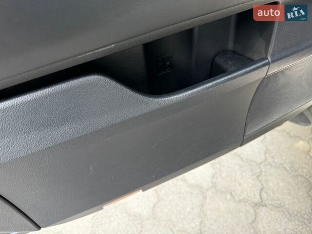 Белый Лексус РХ, объемом двигателя 2.67 л и пробегом 159 тыс. км за 23200 $, фото 38 на Automoto.ua