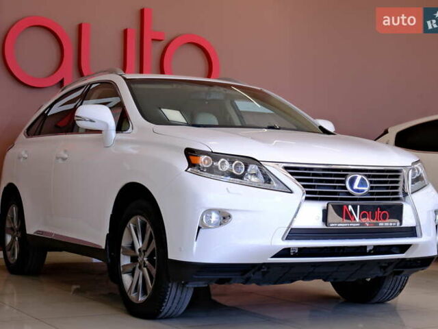 Белый Лексус РХ, объемом двигателя 3.46 л и пробегом 135 тыс. км за 21900 $, фото 6 на Automoto.ua