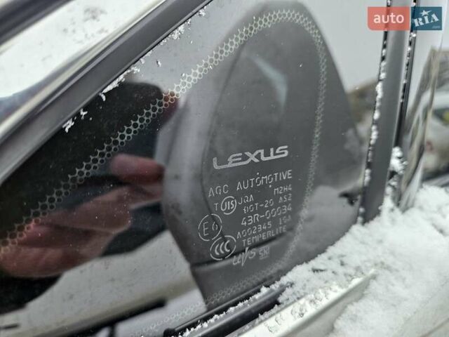 Белый Лексус РХ, объемом двигателя 3.5 л и пробегом 164 тыс. км за 10500 $, фото 36 на Automoto.ua