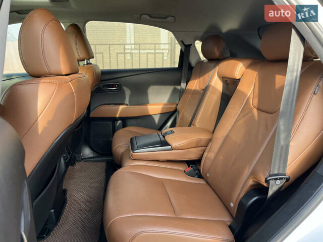 Белый Лексус РХ, объемом двигателя 3.46 л и пробегом 114 тыс. км за 25100 $, фото 16 на Automoto.ua