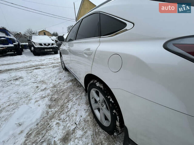 Белый Лексус РХ, объемом двигателя 3.46 л и пробегом 247 тыс. км за 23700 $, фото 13 на Automoto.ua