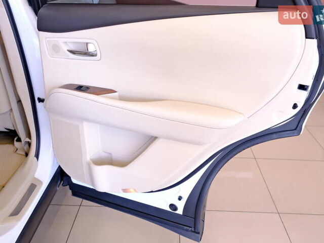 Белый Лексус РХ, объемом двигателя 3.46 л и пробегом 135 тыс. км за 21900 $, фото 50 на Automoto.ua