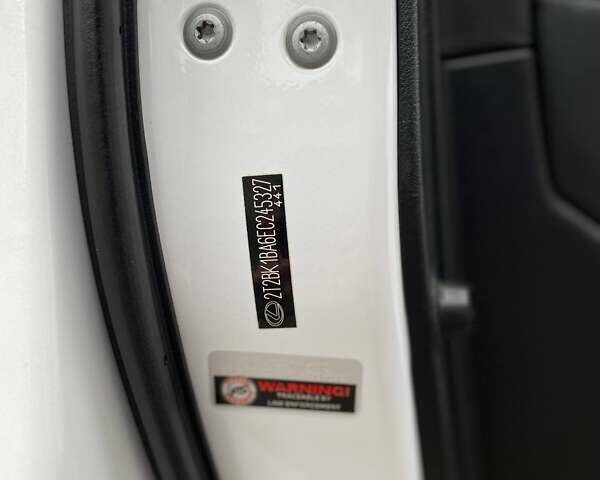 Білий Лексус РХ, об'ємом двигуна 3.46 л та пробігом 225 тис. км за 21700 $, фото 19 на Automoto.ua