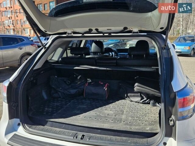 Белый Лексус РХ, объемом двигателя 2.67 л и пробегом 112 тыс. км за 22500 $, фото 5 на Automoto.ua