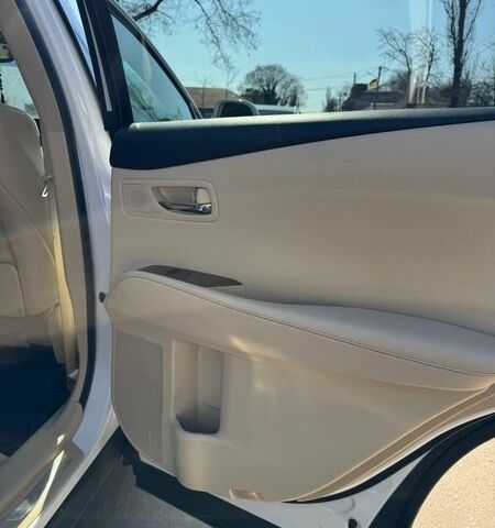 Білий Лексус РХ, об'ємом двигуна 3.46 л та пробігом 174 тис. км за 21500 $, фото 6 на Automoto.ua