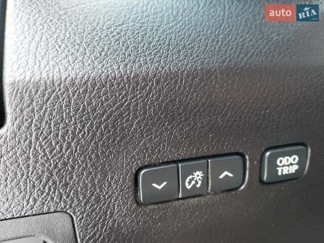 Белый Лексус РХ, объемом двигателя 3.5 л и пробегом 171 тыс. км за 23500 $, фото 28 на Automoto.ua