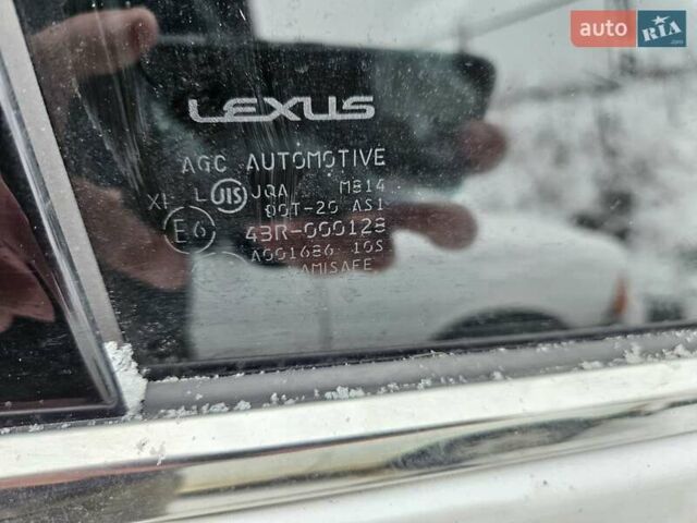 Белый Лексус РХ, объемом двигателя 3.5 л и пробегом 164 тыс. км за 10500 $, фото 43 на Automoto.ua