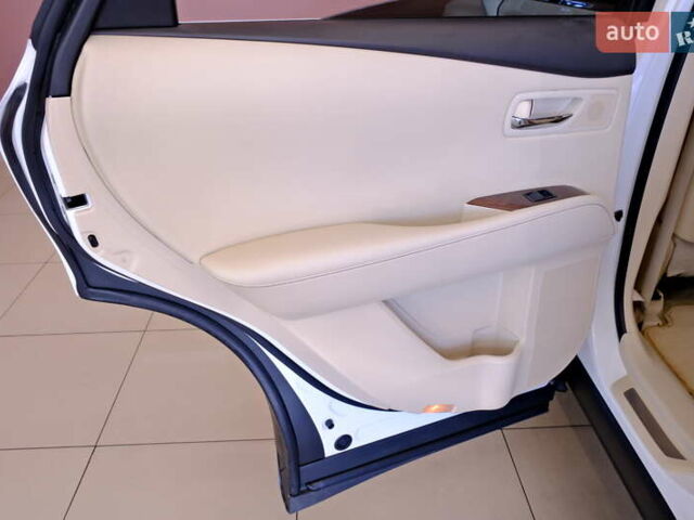 Белый Лексус РХ, объемом двигателя 3.46 л и пробегом 135 тыс. км за 21900 $, фото 46 на Automoto.ua