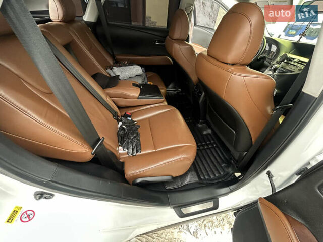 Белый Лексус РХ, объемом двигателя 3.46 л и пробегом 247 тыс. км за 23700 $, фото 31 на Automoto.ua