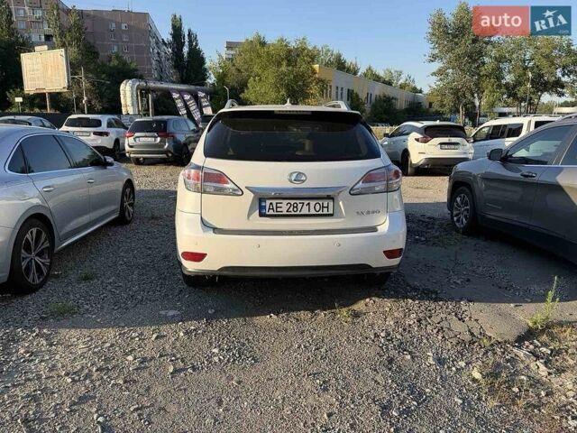 Белый Лексус РХ, объемом двигателя 3.5 л и пробегом 219 тыс. км за 16802 $, фото 5 на Automoto.ua