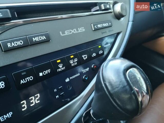 Белый Лексус РХ, объемом двигателя 3.5 л и пробегом 171 тыс. км за 23500 $, фото 11 на Automoto.ua