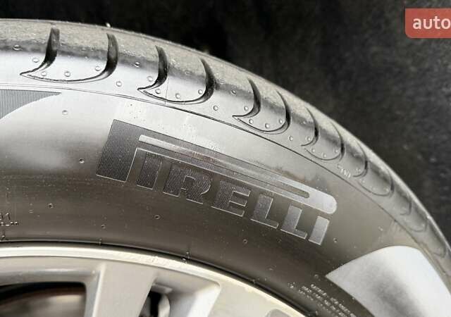 Белый Лексус РХ, объемом двигателя 3.46 л и пробегом 158 тыс. км за 20000 $, фото 54 на Automoto.ua