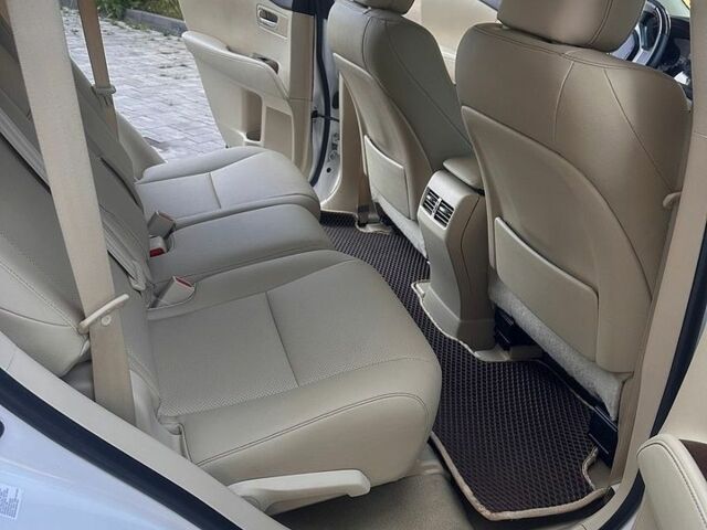Білий Лексус РХ, об'ємом двигуна 3.46 л та пробігом 184 тис. км за 21700 $, фото 27 на Automoto.ua