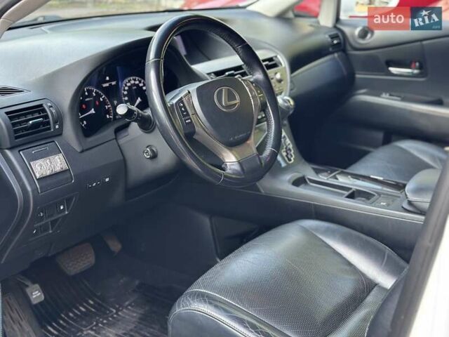 Білий Лексус РХ, об'ємом двигуна 2.67 л та пробігом 147 тис. км за 18900 $, фото 13 на Automoto.ua