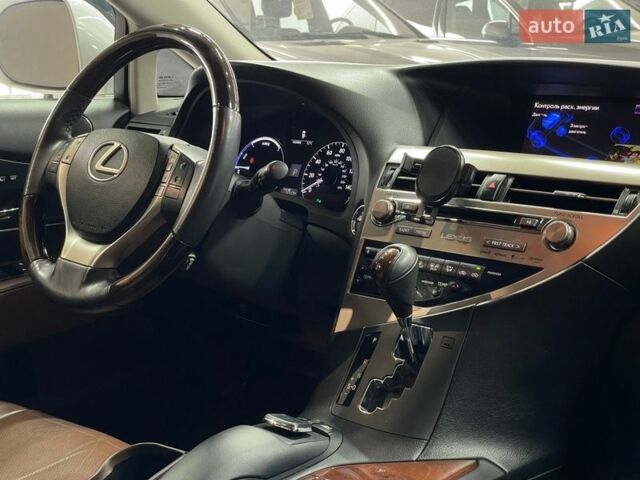 Белый Лексус РХ, объемом двигателя 3.46 л и пробегом 81 тыс. км за 25900 $, фото 3 на Automoto.ua
