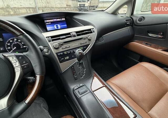 Белый Лексус РХ, объемом двигателя 3.46 л и пробегом 158 тыс. км за 20000 $, фото 44 на Automoto.ua