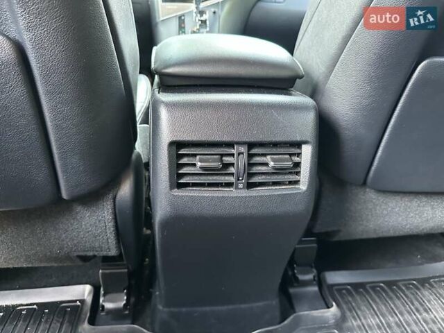 Білий Лексус РХ, об'ємом двигуна 2.67 л та пробігом 147 тис. км за 18900 $, фото 22 на Automoto.ua