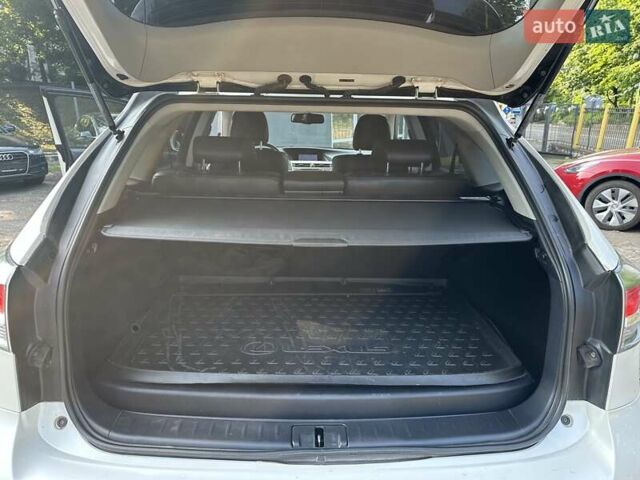 Білий Лексус РХ, об'ємом двигуна 2.67 л та пробігом 147 тис. км за 18900 $, фото 30 на Automoto.ua