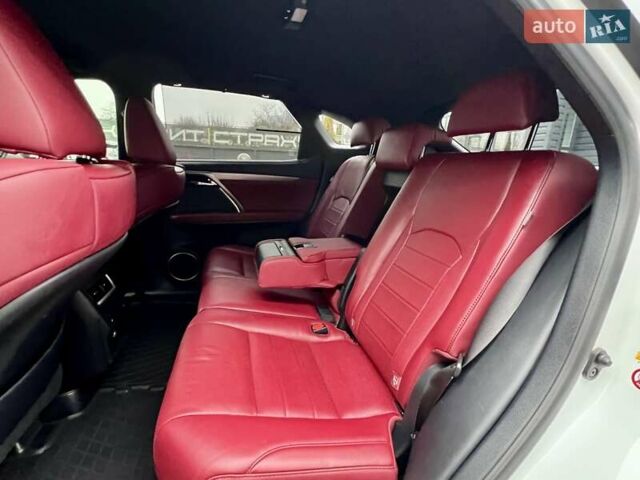 Белый Лексус РХ, объемом двигателя 2 л и пробегом 69 тыс. км за 31900 $, фото 33 на Automoto.ua