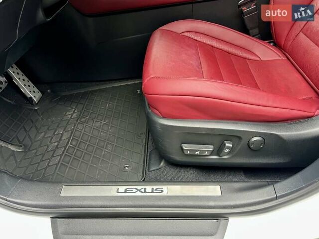 Белый Лексус РХ, объемом двигателя 2 л и пробегом 69 тыс. км за 31900 $, фото 24 на Automoto.ua
