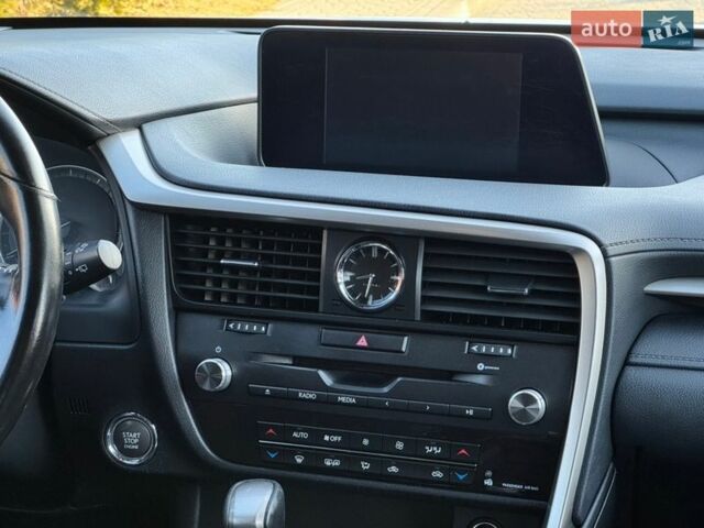 Білий Лексус РХ, об'ємом двигуна 2 л та пробігом 209 тис. км за 26950 $, фото 56 на Automoto.ua