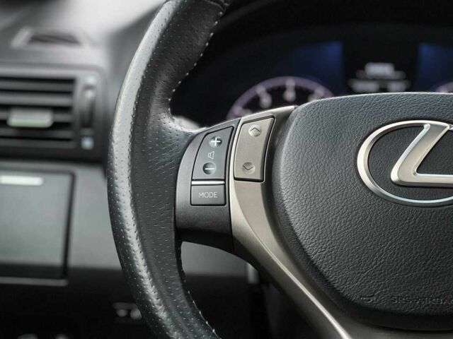 Белый Лексус РХ, объемом двигателя 3.5 л и пробегом 142 тыс. км за 23200 $, фото 11 на Automoto.ua