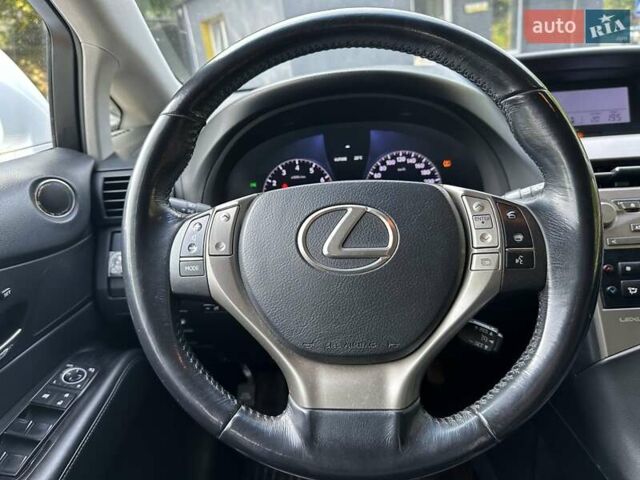 Білий Лексус РХ, об'ємом двигуна 2.67 л та пробігом 147 тис. км за 18900 $, фото 20 на Automoto.ua