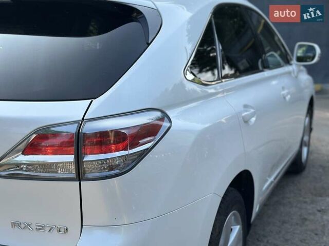 Білий Лексус РХ, об'ємом двигуна 2.67 л та пробігом 147 тис. км за 18900 $, фото 8 на Automoto.ua