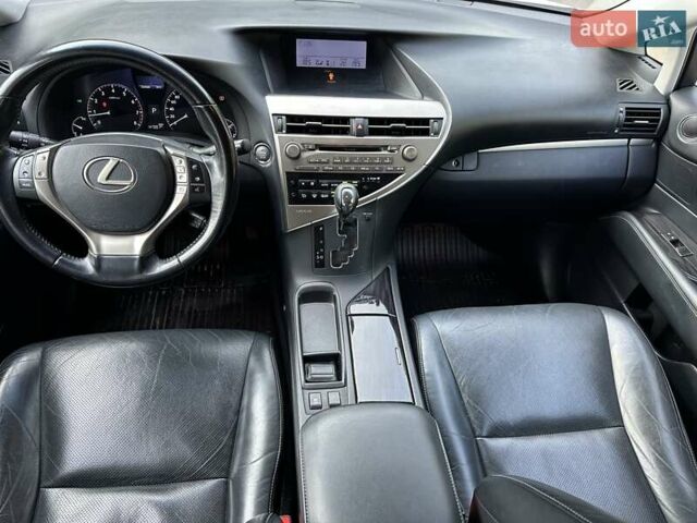 Білий Лексус РХ, об'ємом двигуна 2.67 л та пробігом 147 тис. км за 18900 $, фото 17 на Automoto.ua