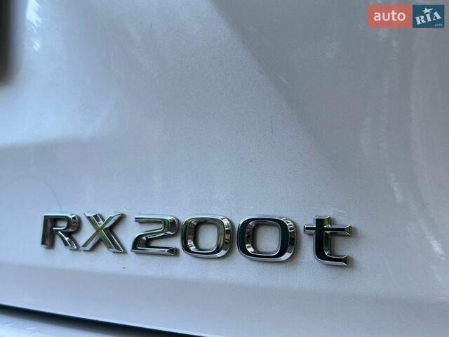 Білий Лексус РХ, об'ємом двигуна 2 л та пробігом 210 тис. км за 25899 $, фото 24 на Automoto.ua