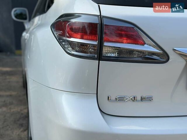 Білий Лексус РХ, об'ємом двигуна 2.67 л та пробігом 147 тис. км за 18900 $, фото 10 на Automoto.ua