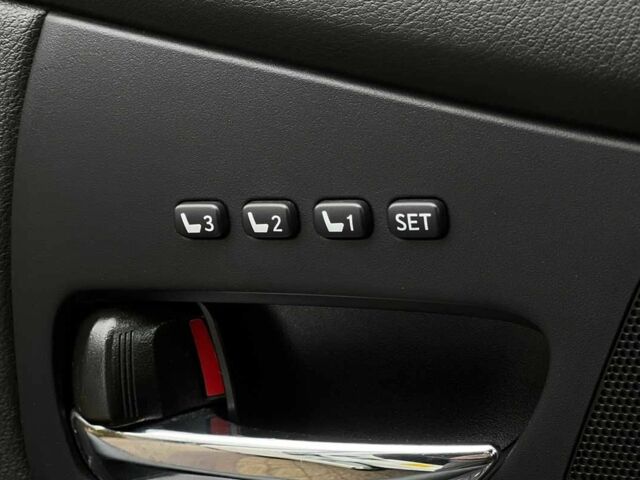 Белый Лексус РХ, объемом двигателя 3.5 л и пробегом 142 тыс. км за 23200 $, фото 19 на Automoto.ua