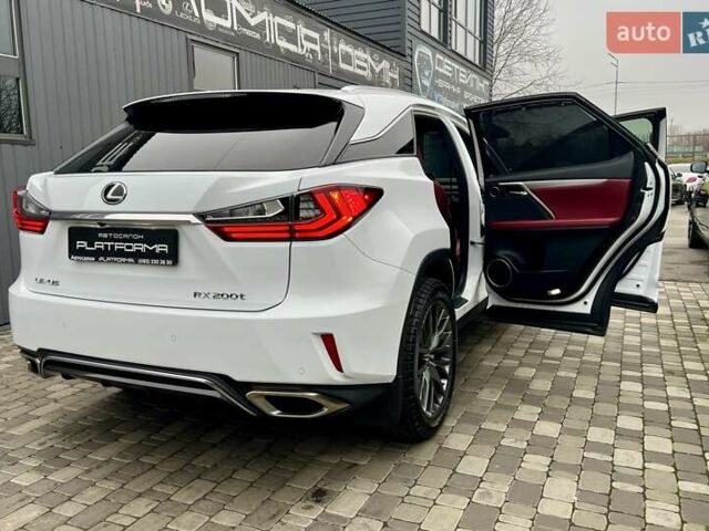 Белый Лексус РХ, объемом двигателя 2 л и пробегом 69 тыс. км за 31900 $, фото 69 на Automoto.ua