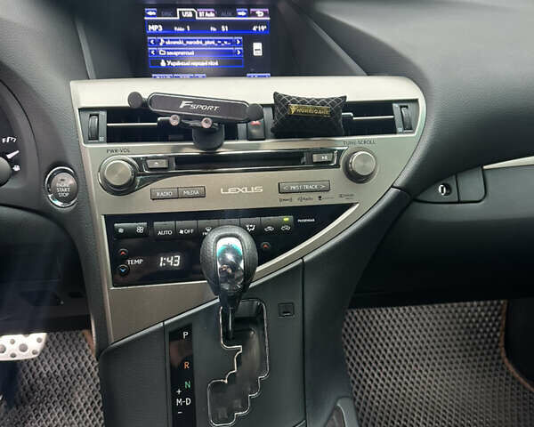 Белый Лексус РХ, объемом двигателя 3.46 л и пробегом 149 тыс. км за 25400 $, фото 16 на Automoto.ua