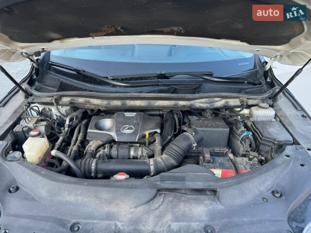 Білий Лексус РХ, об'ємом двигуна 2 л та пробігом 209 тис. км за 26950 $, фото 79 на Automoto.ua