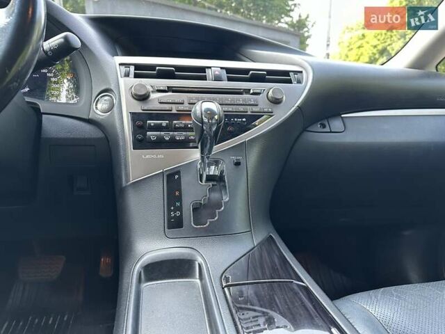 Білий Лексус РХ, об'ємом двигуна 2.67 л та пробігом 147 тис. км за 18900 $, фото 18 на Automoto.ua