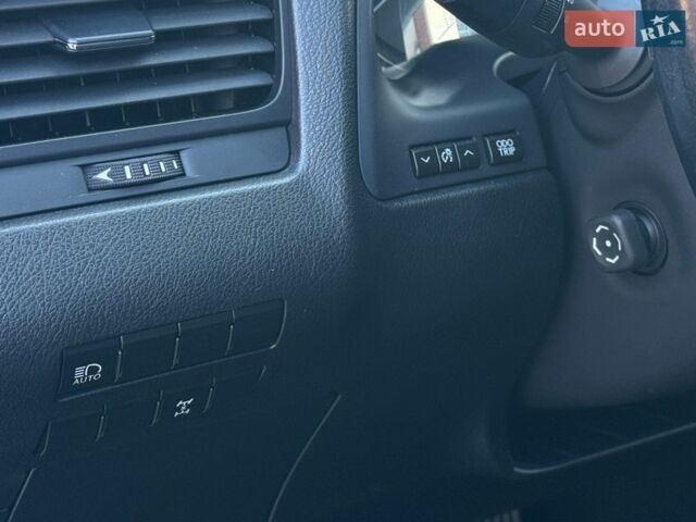 Білий Лексус РХ, об'ємом двигуна 2 л та пробігом 209 тис. км за 26950 $, фото 66 на Automoto.ua