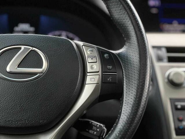 Белый Лексус РХ, объемом двигателя 3.5 л и пробегом 142 тыс. км за 23200 $, фото 12 на Automoto.ua