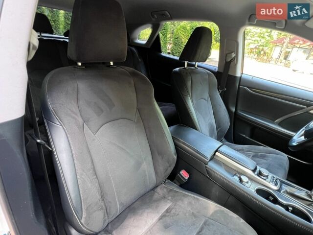 Білий Лексус РХ, об'ємом двигуна 2 л та пробігом 210 тис. км за 25899 $, фото 56 на Automoto.ua