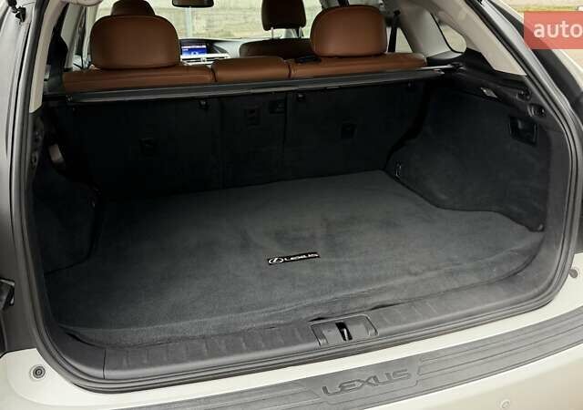 Белый Лексус РХ, объемом двигателя 3.46 л и пробегом 158 тыс. км за 20000 $, фото 31 на Automoto.ua