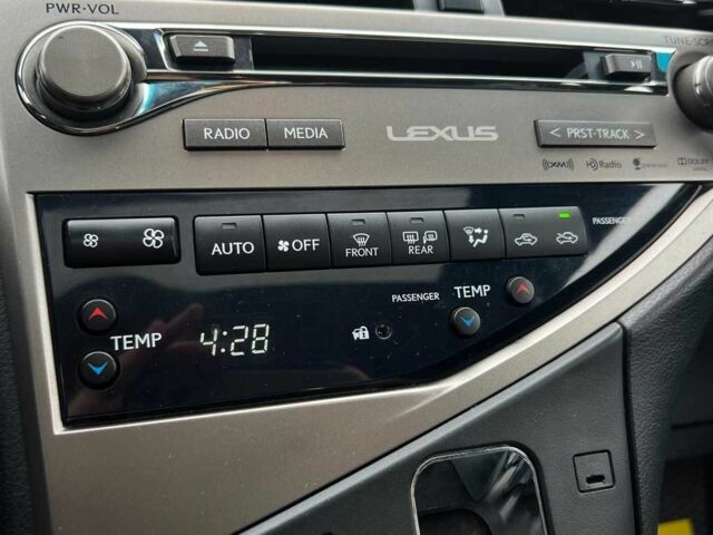 Белый Лексус РХ, объемом двигателя 3.5 л и пробегом 142 тыс. км за 23200 $, фото 16 на Automoto.ua