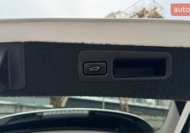 Белый Лексус РХ, объемом двигателя 3.46 л и пробегом 158 тыс. км за 20000 $, фото 29 на Automoto.ua