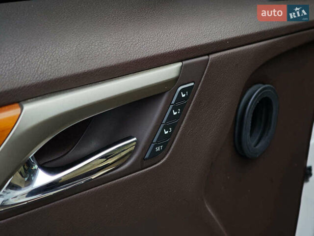 Белый Лексус РХ, объемом двигателя 3.5 л и пробегом 99 тыс. км за 30990 $, фото 24 на Automoto.ua