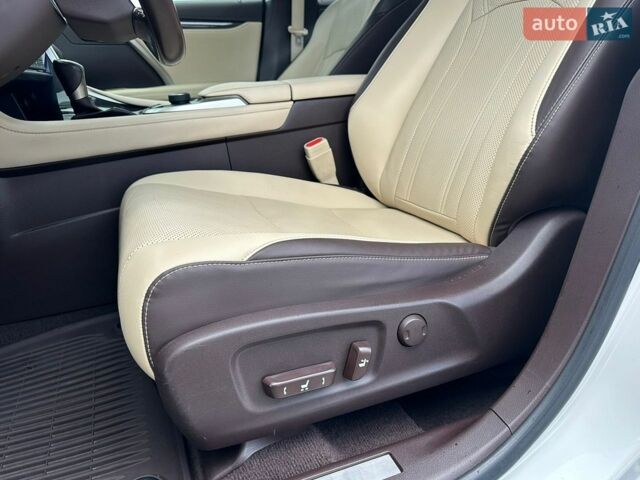 Білий Лексус РХ, об'ємом двигуна 2 л та пробігом 99 тис. км за 30000 $, фото 21 на Automoto.ua