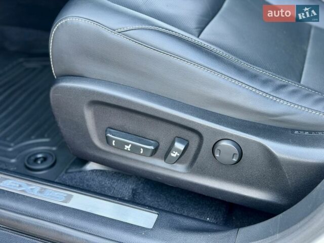 Белый Лексус РХ, объемом двигателя 2 л и пробегом 71 тыс. км за 31900 $, фото 37 на Automoto.ua