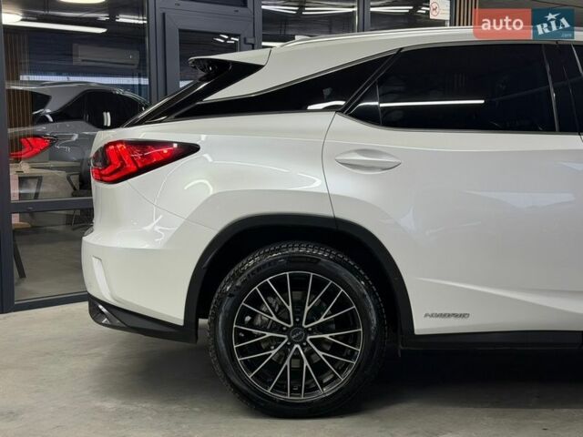 Білий Лексус РХ, об'ємом двигуна 3.46 л та пробігом 106 тис. км за 36900 $, фото 17 на Automoto.ua