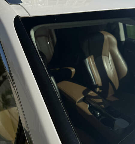 Белый Лексус РХ, объемом двигателя 2 л и пробегом 86 тыс. км за 31900 $, фото 27 на Automoto.ua