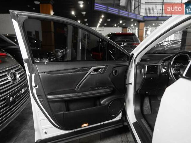 Белый Лексус РХ, объемом двигателя 3.46 л и пробегом 183 тыс. км за 27508 $, фото 64 на Automoto.ua