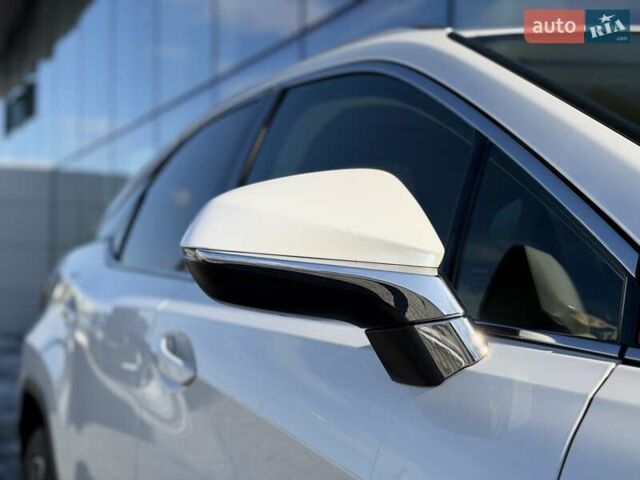 Белый Лексус РХ, объемом двигателя 2 л и пробегом 123 тыс. км за 28200 $, фото 31 на Automoto.ua